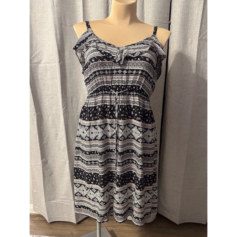 Torrid 2 Dress Floral Print Black White Pink Tie Waist Adj Straps